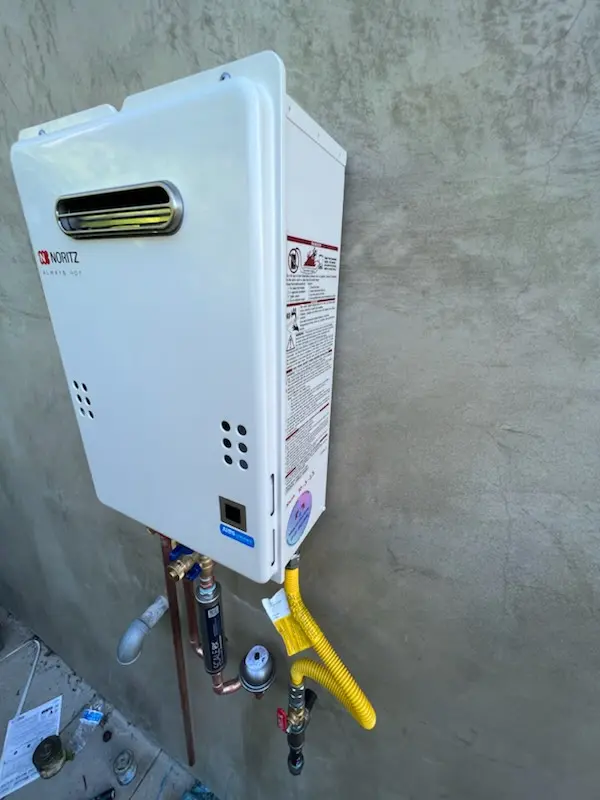 Tankless water heater installation for Holly Park Estates homes